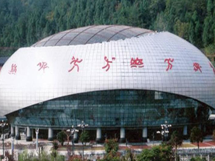 潜江体育中心球形网架加工安装